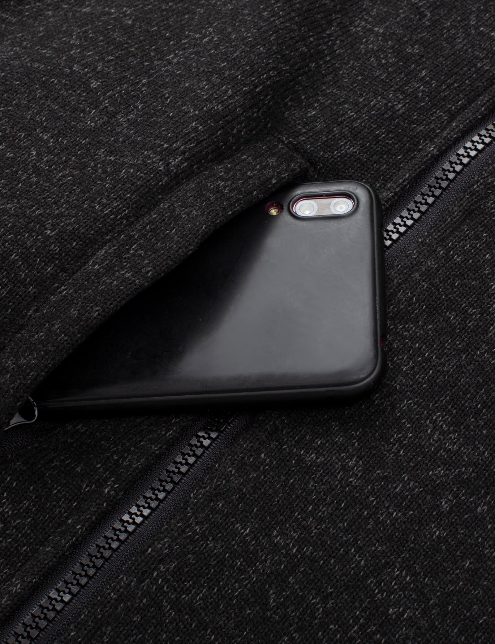 Hennchee Women's 12V Dual Control Heated Fleece Jacket black interior phone and battery pocket view