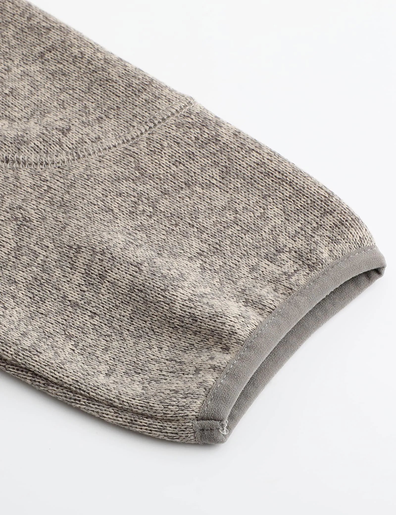 Hennchee Women's 12V Dual Control Heated Fleece Jacket grey elastic cuff detail view